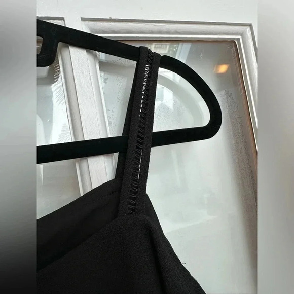 Maggy London Classic Black Cold Shoulder Ruffle Shift Dress Women’s Size 14 - Picture 7 of 12